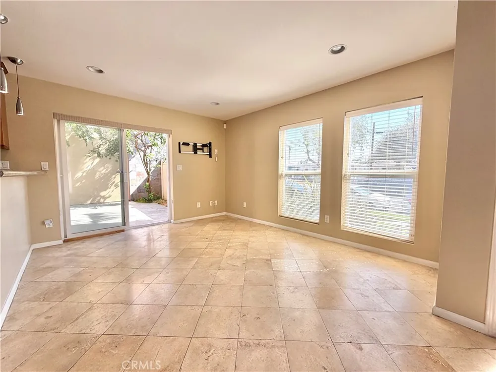 13707 S Budlong Gardena, CA 90247