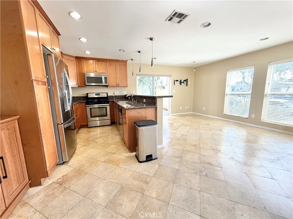 13707 S Budlong Gardena, CA 90247