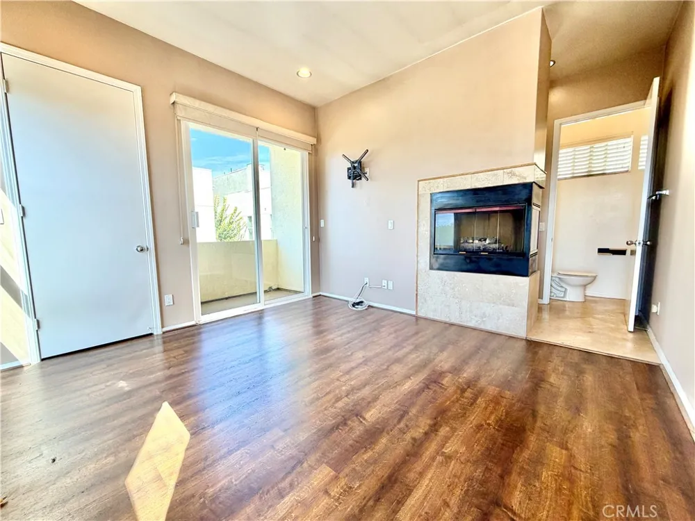 13707 S Budlong Gardena, CA 90247