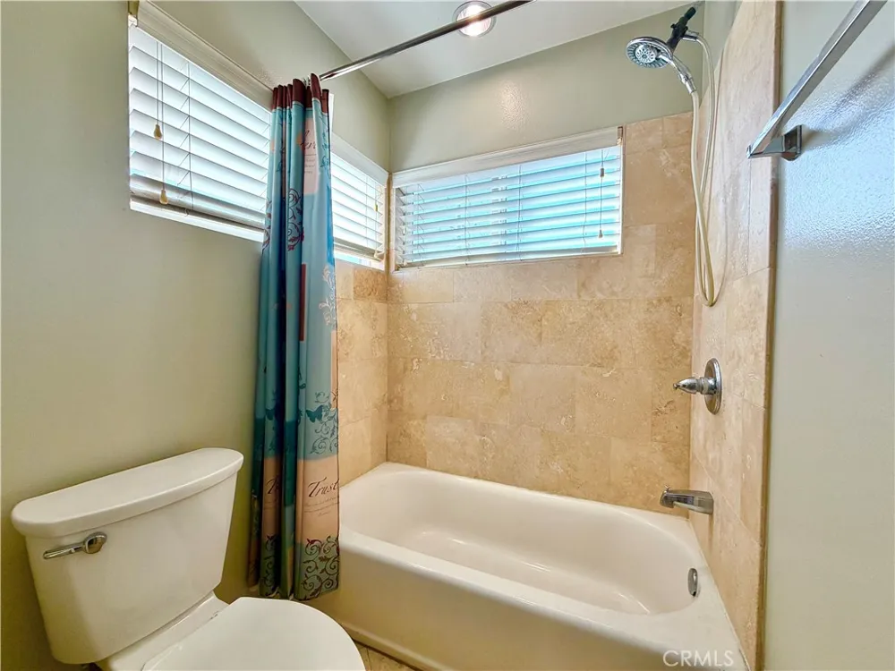 13707 S Budlong Gardena, CA 90247