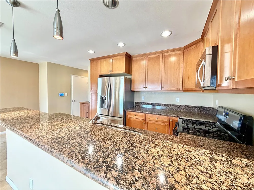 13707 S Budlong Gardena, CA 90247