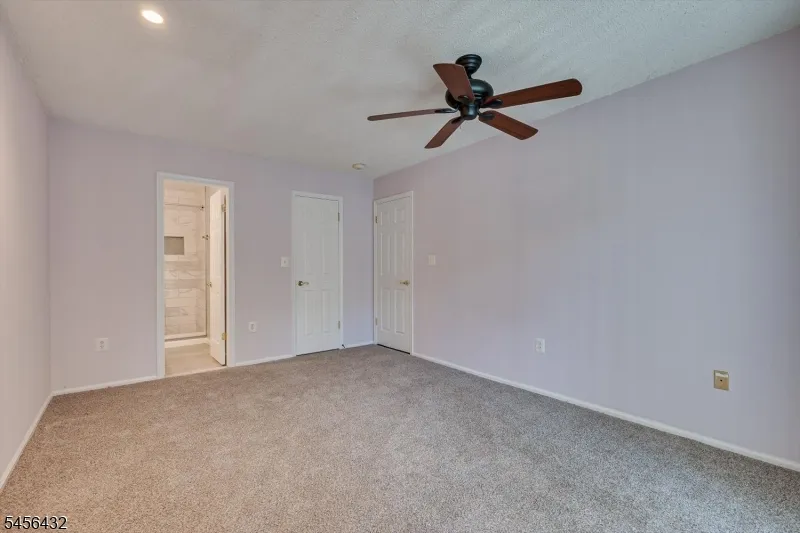 118 Edward Dr Franklin, NJ 08823