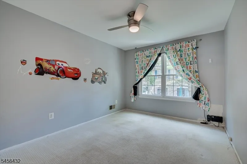 118 Edward Dr Franklin, NJ 08823