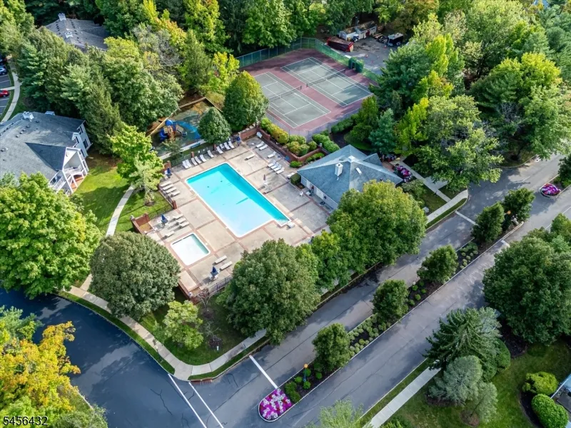 118 Edward Dr Franklin, NJ 08823