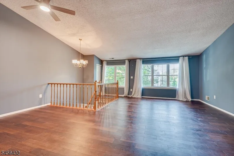 118 Edward Dr Franklin, NJ 08823