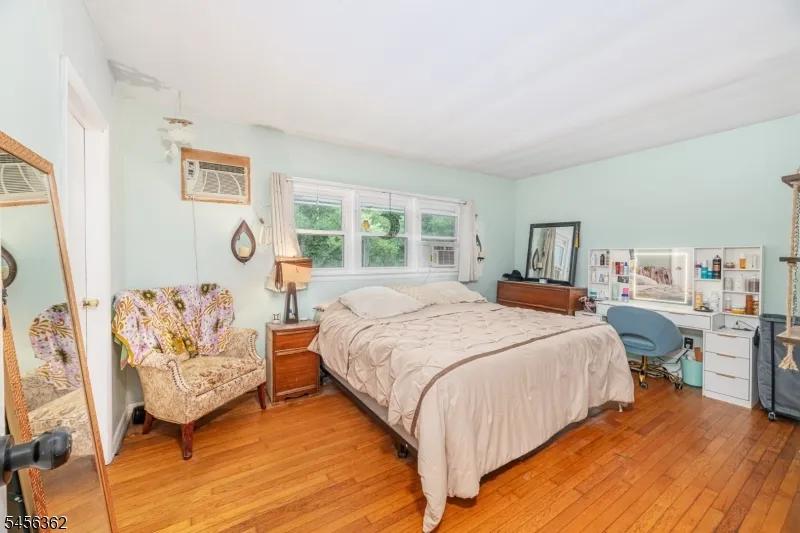 84 Lake Wallkill Rd Vernon, NJ 07461