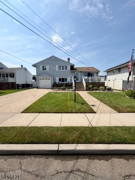 29 Capp St Carteret, NJ 07008