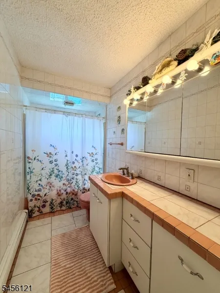29 Capp St Carteret, NJ 07008