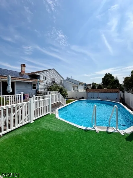 29 Capp St Carteret, NJ 07008
