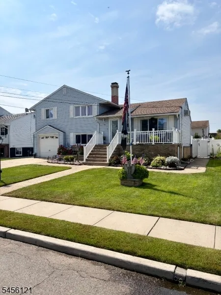 29 Capp St Carteret, NJ 07008