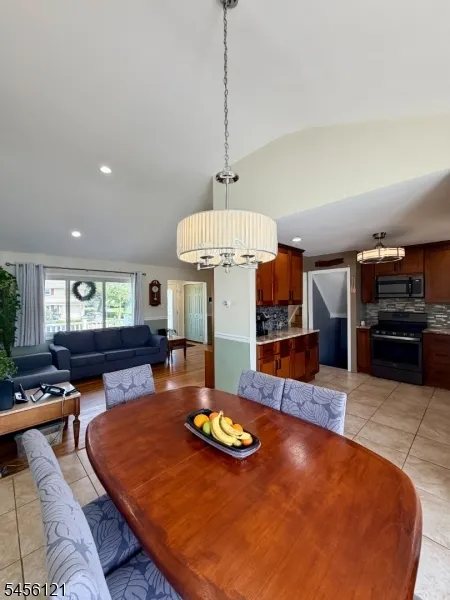 29 Capp St Carteret, NJ 07008