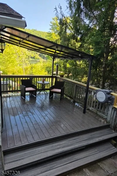 101 Woods Rd Sandyston, NJ 07826