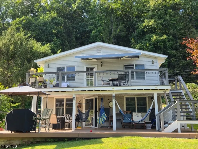 101 Woods Rd Sandyston, NJ 07826