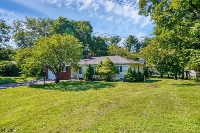 59 Dreahook Rd Branchburg, NJ 08876