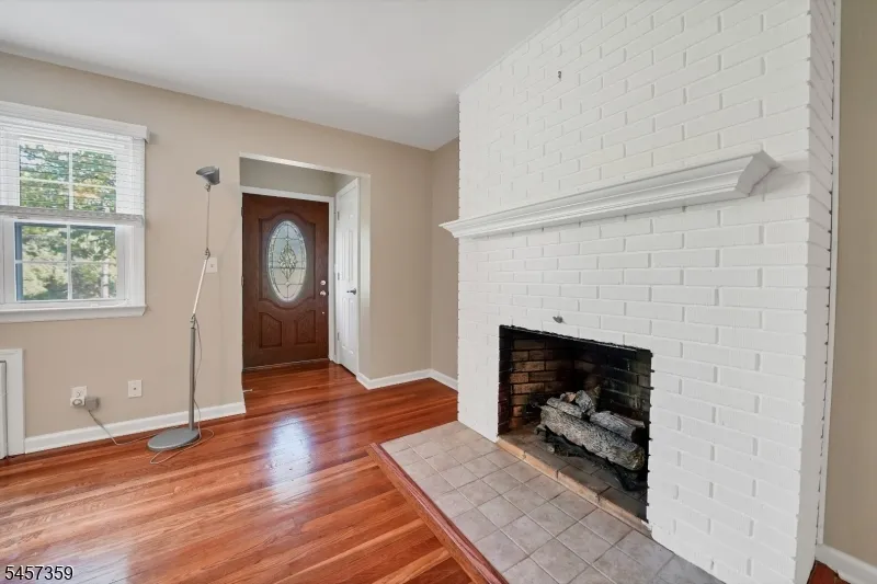 59 Dreahook Rd Branchburg, NJ 08876