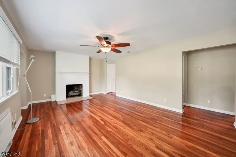 59 Dreahook Rd Branchburg, NJ 08876