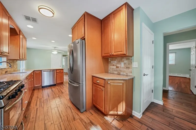 59 Dreahook Rd Branchburg, NJ 08876