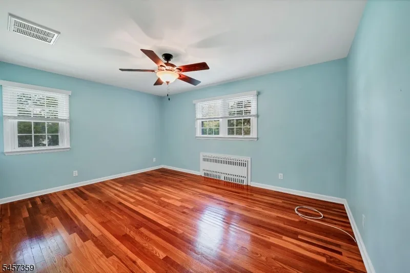 59 Dreahook Rd Branchburg, NJ 08876