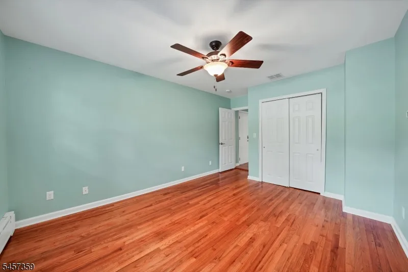 59 Dreahook Rd Branchburg, NJ 08876