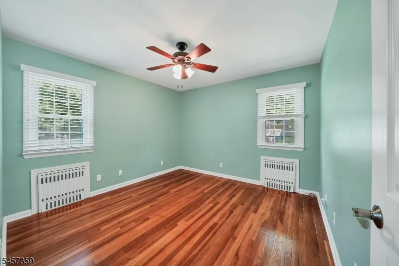 59 Dreahook Rd Branchburg, NJ 08876