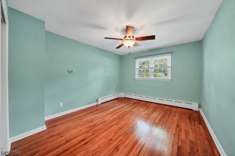 59 Dreahook Rd Branchburg, NJ 08876