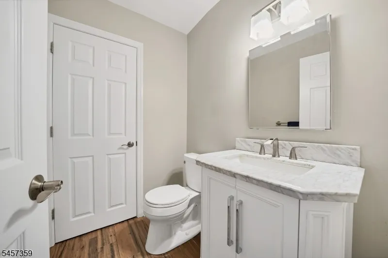 59 Dreahook Rd Branchburg, NJ 08876