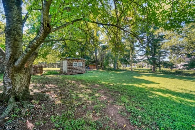 59 Dreahook Rd Branchburg, NJ 08876