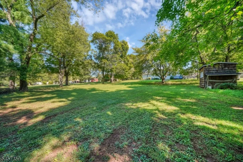 59 Dreahook Rd Branchburg, NJ 08876