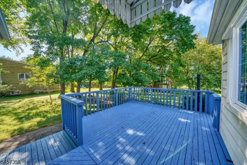 59 Dreahook Rd Branchburg, NJ 08876