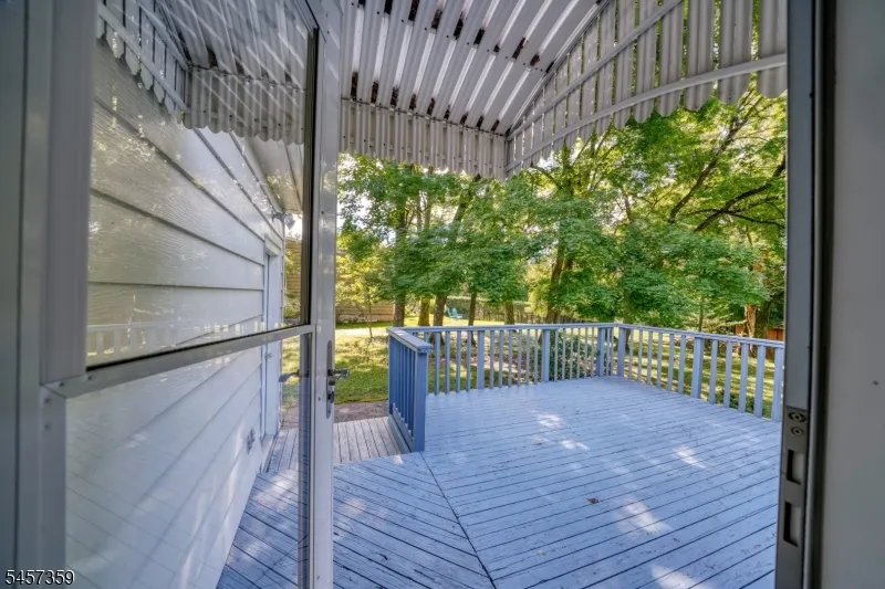 59 Dreahook Rd Branchburg, NJ 08876