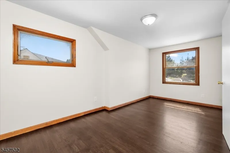 13 Windbeam Rd Riverdale, NJ 07457