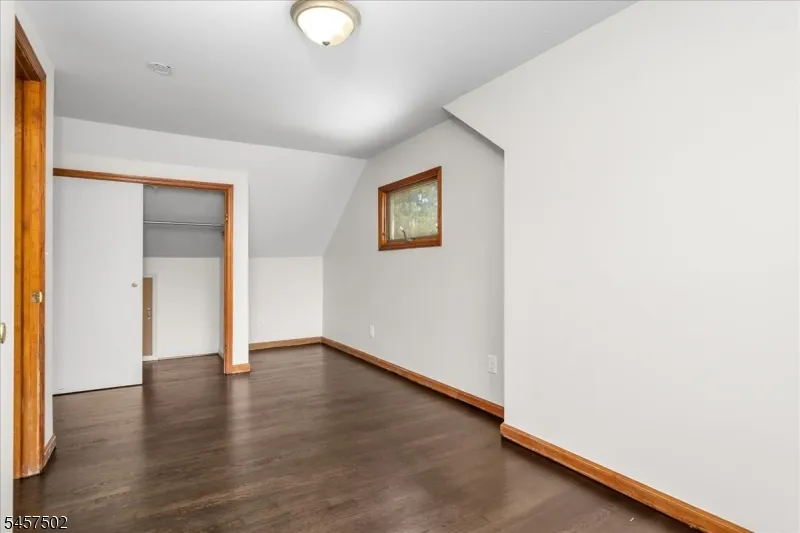 13 Windbeam Rd Riverdale, NJ 07457
