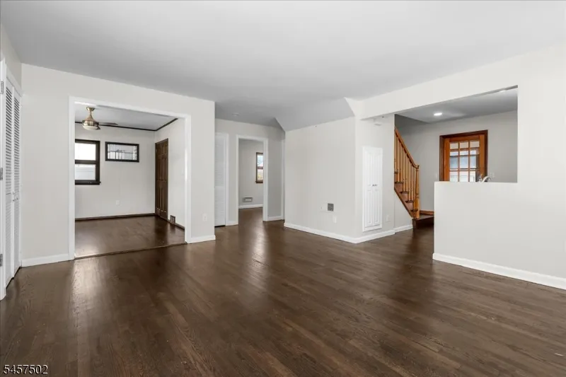 13 Windbeam Rd Riverdale, NJ 07457