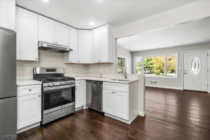 13 Windbeam Rd Riverdale, NJ 07457