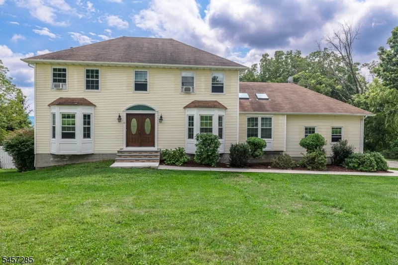 17 Telfer Dr Vernon, NJ 07418
