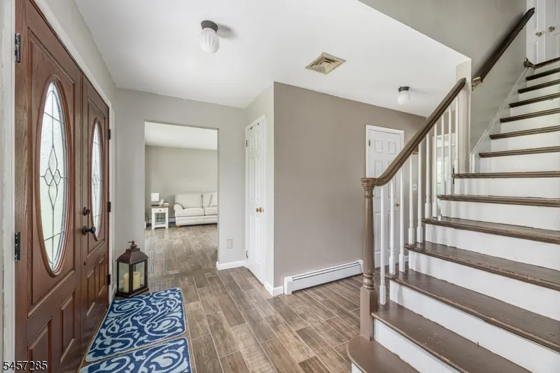 17 Telfer Dr Vernon, NJ 07418