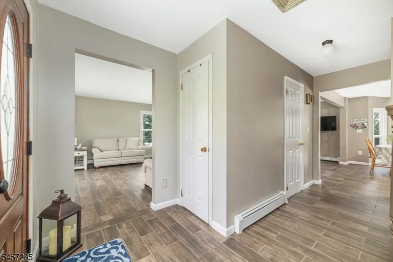17 Telfer Dr Vernon, NJ 07418