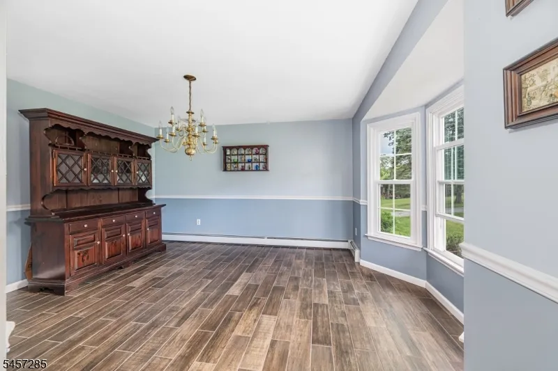 17 Telfer Dr Vernon, NJ 07418