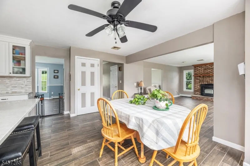 17 Telfer Dr Vernon, NJ 07418