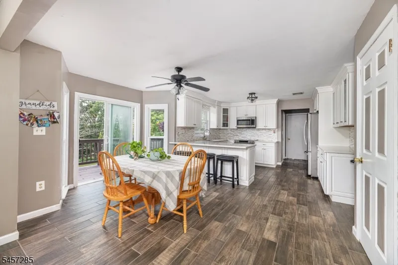17 Telfer Dr Vernon, NJ 07418