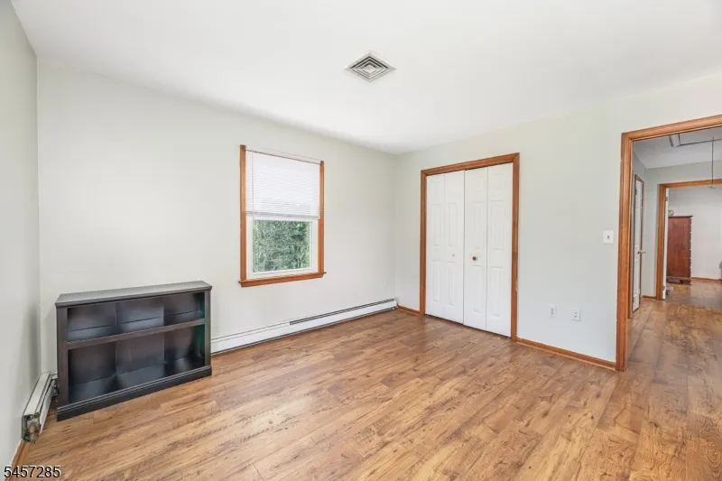 17 Telfer Dr Vernon, NJ 07418