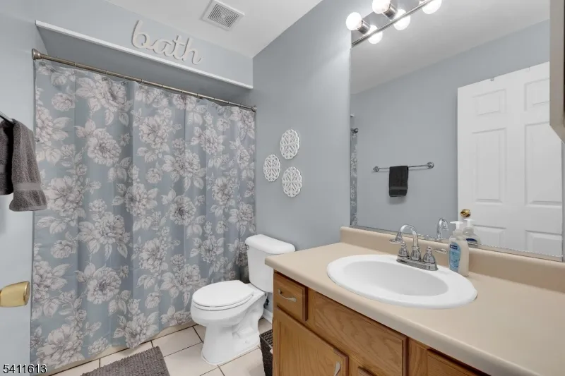 64 Dayton Ct #104 Unit 104 Independence, NJ 07840