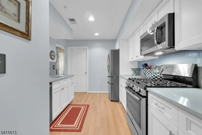 64 Dayton Ct #104 Unit 104 Independence, NJ 07840