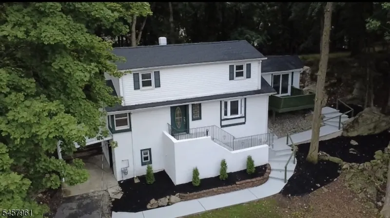 20 Garbarino Ave Wanaque, NJ 07465