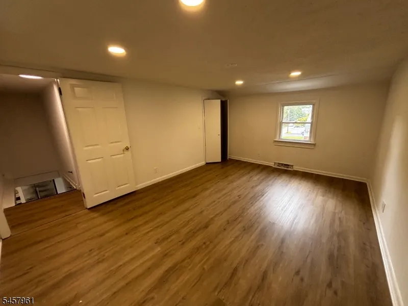 20 Garbarino Ave Wanaque, NJ 07465
