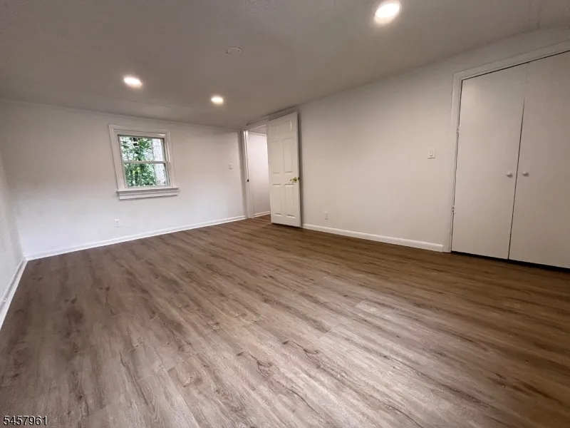 20 Garbarino Ave Wanaque, NJ 07465