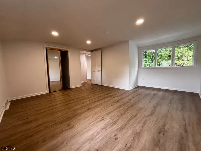20 Garbarino Ave Wanaque, NJ 07465