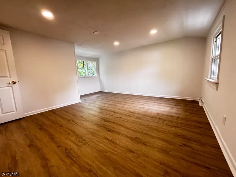 20 Garbarino Ave Wanaque, NJ 07465