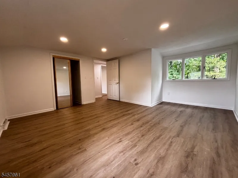 20 Garbarino Ave Wanaque, NJ 07465