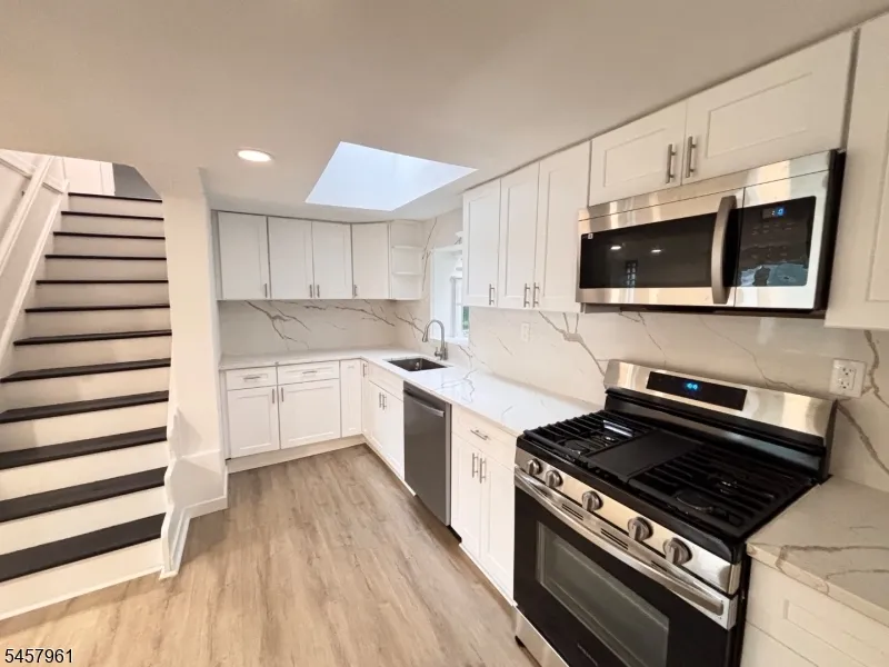 20 Garbarino Ave Wanaque, NJ 07465